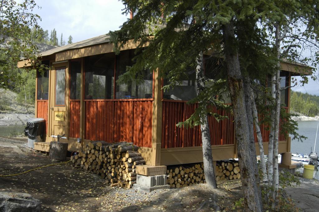 Yellow Dog Lodge, Inc. Yellowknife Luaran gambar