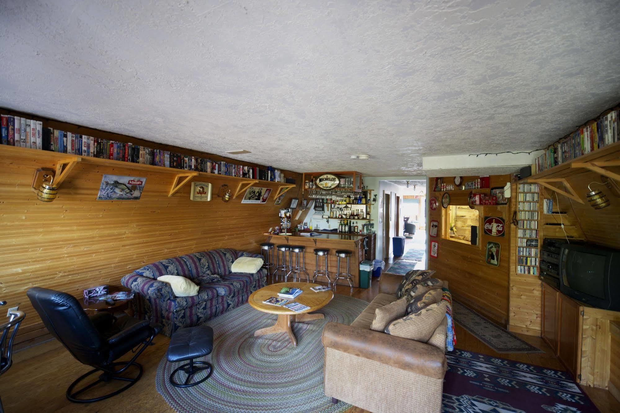 Yellow Dog Lodge, Inc. Yellowknife Luaran gambar