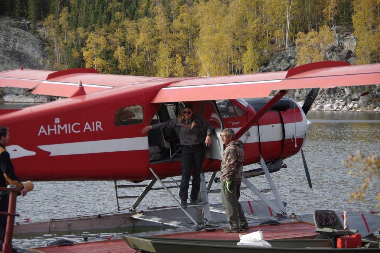 Yellow Dog Lodge, Inc. Yellowknife Luaran gambar